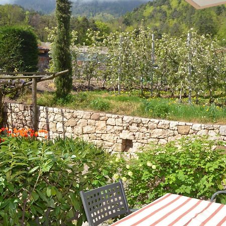 Schloss-Hof Appiano Sulla Strada Del Vino Bagian luar foto