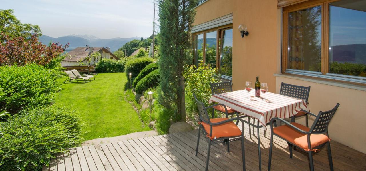 Schloss-Hof Appiano Sulla Strada Del Vino Bagian luar foto